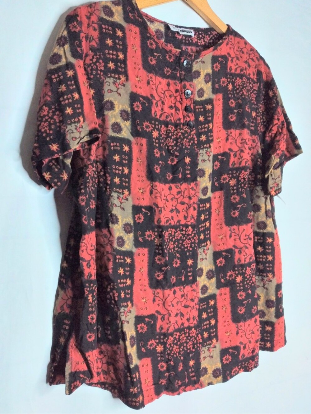 CM Shapes 1XL Vintage black beige floral print T-shirt half button Plus Size Top